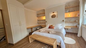 2 bedrooms, WiFi, bed sheets