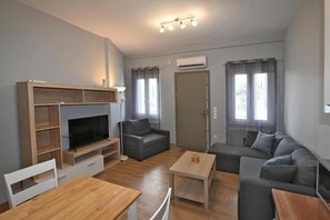 TV - Easy Living Tinos (Tinos)