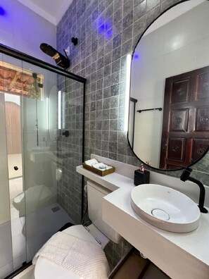 Suíte clássica | Banheiro