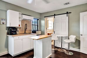 Apartment, 1 Queen Bed, Kitchen, Garden View (Rainbow Falls 4) | Private kitchen - Rainbow Falls 4 Stay for 2 (Oakland Park)