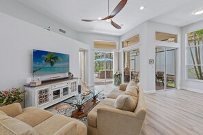 TV - Naples Florida Fiddlers Creek 3 Bedroom Residence with private pool near beach. (Naples)