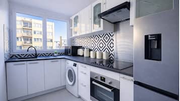 Apartment | Private kitchen | Fridge, microwave, oven, stovetop