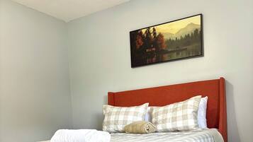 2 bedrooms, WiFi, bed sheets