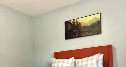 Home in a quiet Palm Coast neighborhood, close to Park & minutes from the beach