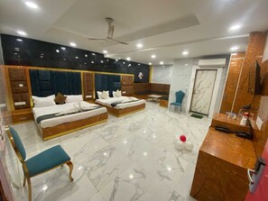 Desk, laptop workspace, free WiFi - POOTH HAVELI (Delhi)