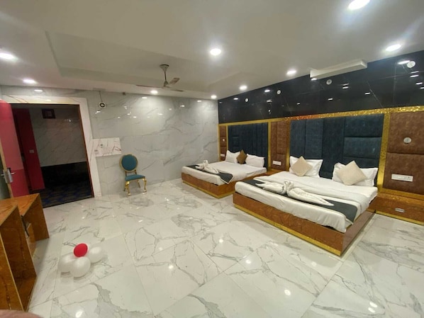 Basic Double Room | Premium bedding, desk, laptop workspace, free WiFi
