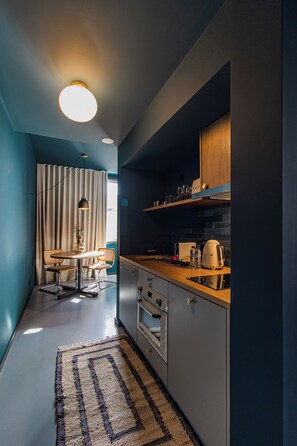 Apartment | Private kitchen - Regras Apartments & Garden A25 by Benefit Collection (Porto)