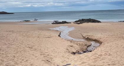 Family house for 8 with garden