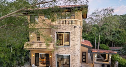 New Listing! Playa Panama Villa • 3 BR • Private Pool Villa