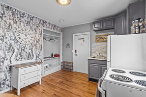 Private kitchen - The Row House Retreat | Suite B (St. John's)