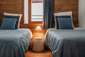 4 bedrooms, WiFi, bed sheets - Modern apartment at the gateway to Ecrins National Park (Le Monêtier-les-Bains)