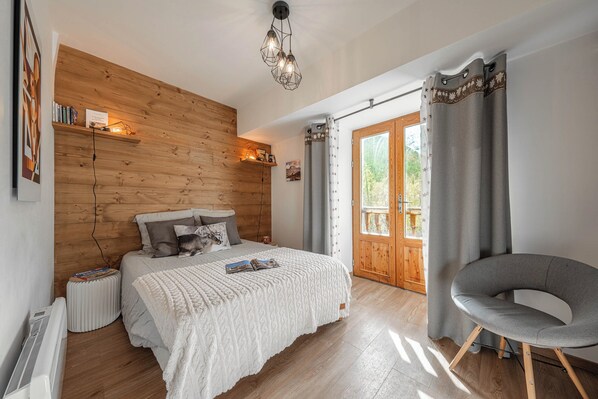 4 bedrooms, WiFi, bed sheets