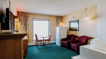 Comfort Suite, 1 Queen Bed | Interior