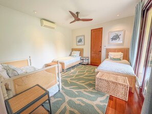 6 bedrooms, desk, iron/ironing board, travel cot