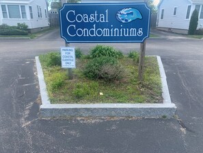 Exterior detail - Charming 1-bedroom condo with AC in lovely Wells (Wells)