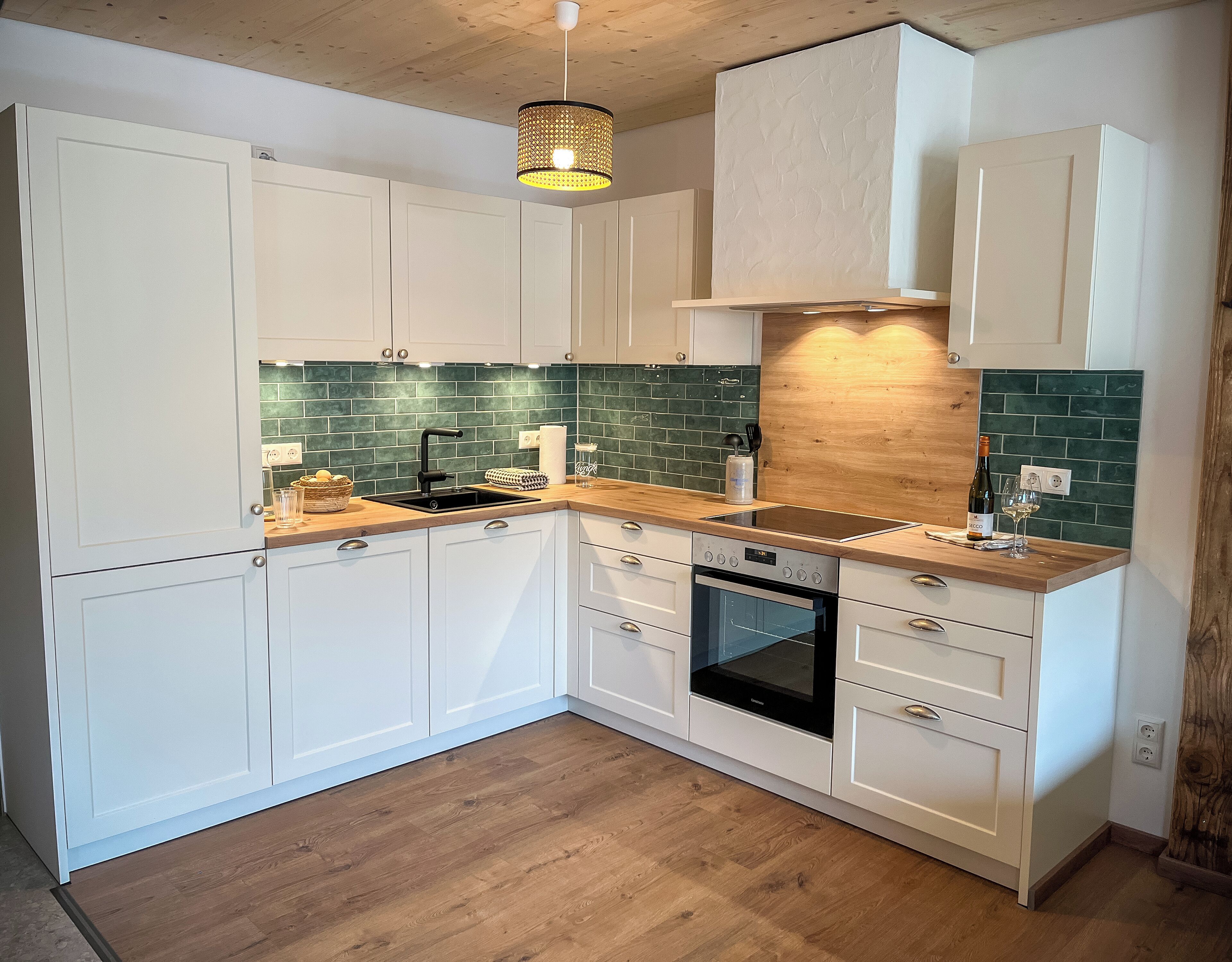 Kühlschrank, Ofen, Herdplatte, Geschirrspüler