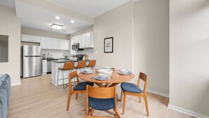 Dining - OTR Overview | Prime Location l Free Parking-TQL! (Cincinnati)