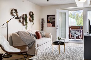 TV - The Most Perfect Stay in Canmore w/Mountain View (Canmore)
