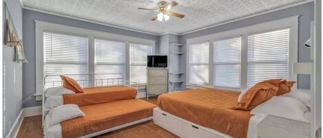 Internet, bed sheets