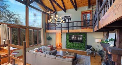 Sleeps 18 Cinema/Sauna/Game Rm/Hot Tub/Fire pit