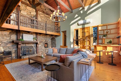 Sleeps 18 Cinema/Sauna/Game Rm/Hot Tub/Fire pit