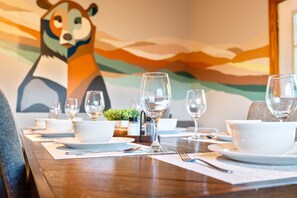 Dining - Sleeps 18 Cinema/Sauna/Game Rm/Hot Tub/Fire pit (Black Mountain)