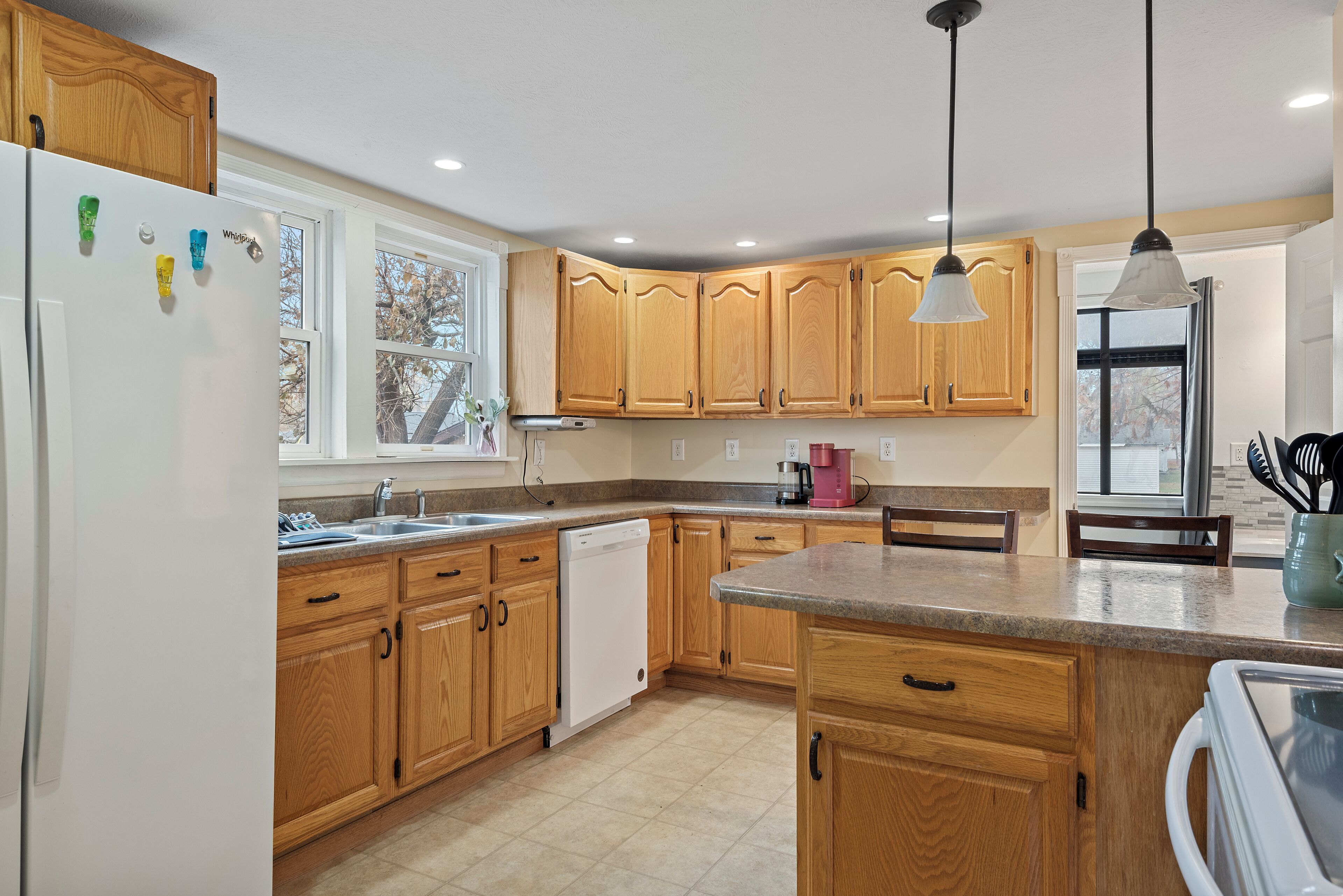 Mikrobølgeovn, ovn, kogeplade, opvaskemaskine