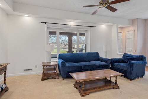 Charming 3-bedroom house with Smart TV and WI-FI in Virden