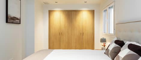 2 Schlafzimmer, Bügeleisen/Bügelbrett, kostenloses WLAN, Bettwäsche