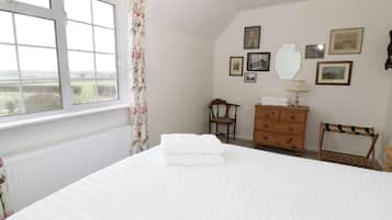 3 bedrooms, individually decorated, individually furnished, free WiFi