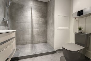 Bathroom - Elegant Appartement au 19e  (Paris)