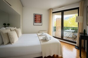 Apartament | Planxa i posts de planxar i wifi gratuïta 