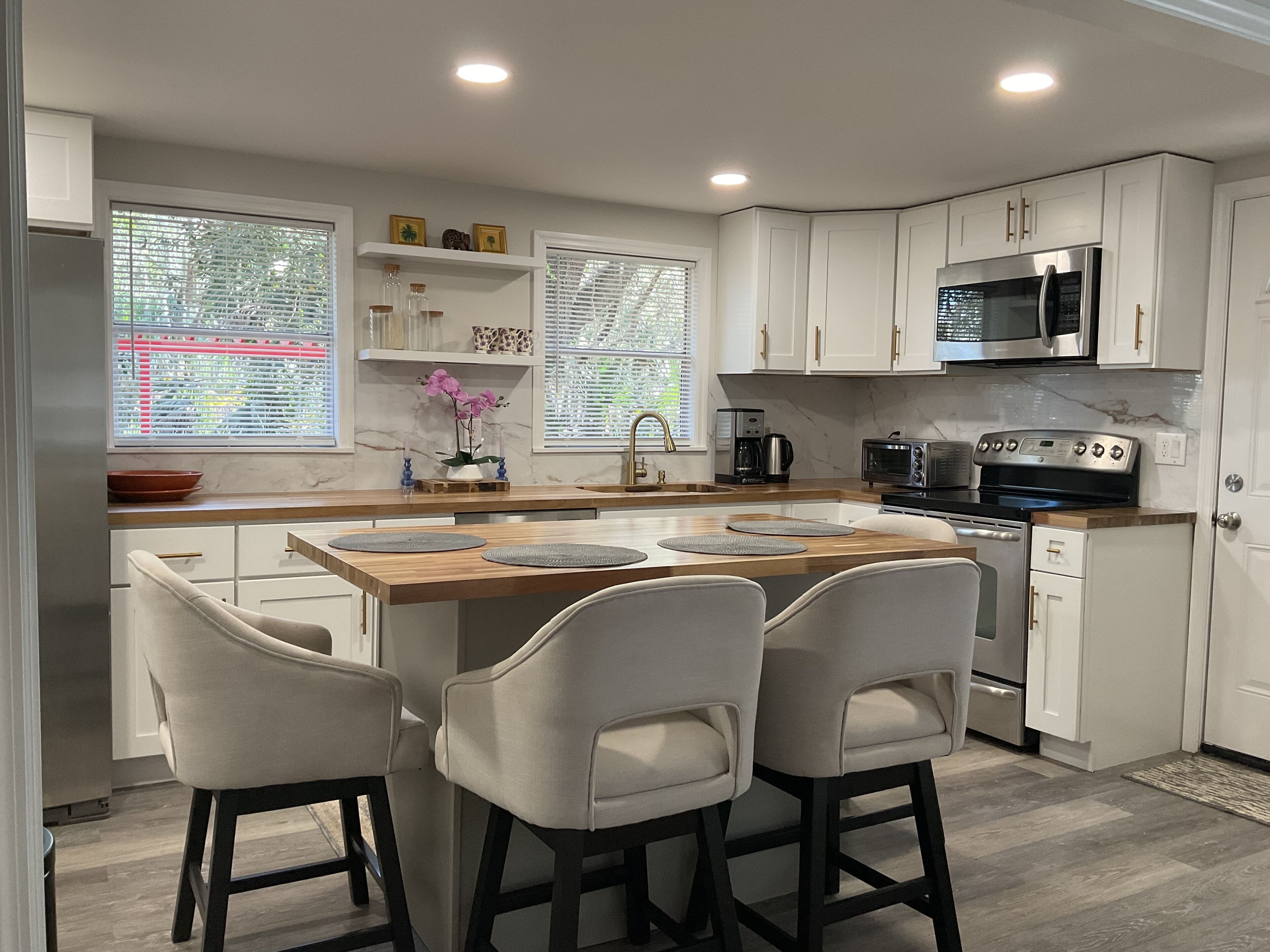 Microwave, oven, stovetop, dishwasher