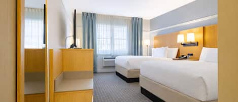 Double/Double Standard Room | In-room safe, desk, laptop workspace, blackout drapes