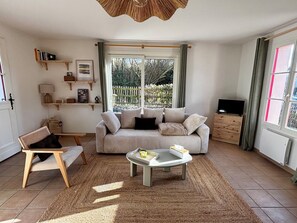 Living area - Peaceful house 5 minutes walk from the beach (Audinghen)