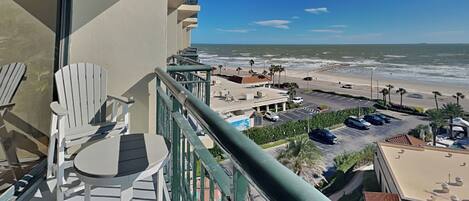 Condo (1 Bedroom) | Property grounds