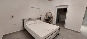 1 quarto, escrivaninha, Wi-Fi de cortesia, roupa de cama