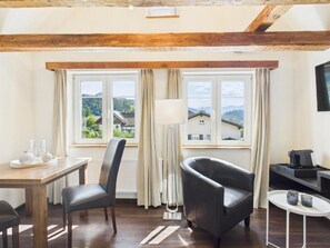 Superior Studio, City View | Living area - s'Matt Hotel (Roethis)