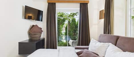 Familieleilighet, ikke-røyk | Safe på rommet, strykejern/-brett og wi-fi (inkludert)