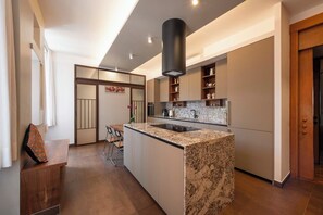 Private kitchen - Luxury apartment Colle Aventino in the center of Rome (Roma)