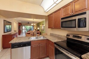 Private kitchen - Westgate Lakes Resort & Spa: 2BR (Orlando)