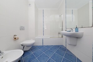 Hair dryer - APARTMENT MOSSBRAE, Town Centre (Tavira)