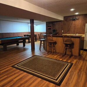 Games room - Vintage Country Retreat and Peaceful (Freeburg)