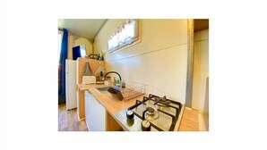 Unclassified image, 5 of 32, button - Unusual night on a fully air-conditioned and heated houseboat (Beaucaire)