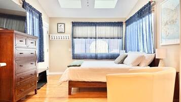 1 bedroom, travel crib, WiFi, bed sheets