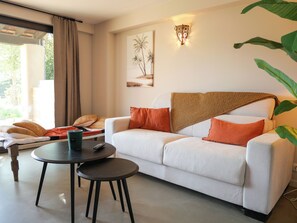 Living area - Appartment Laurier - Maison d'hôtes l'Espigoulié (Sainte-Maxime)