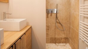 Unclassified image, 2 of 19, button - Appartment Laurier - Maison d'hôtes l'Espigoulié (Sainte-Maxime)
