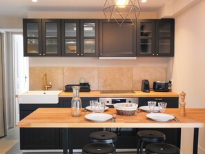 Private kitchen - Appartment Laurier - Maison d'hôtes l'Espigoulié (Sainte-Maxime)