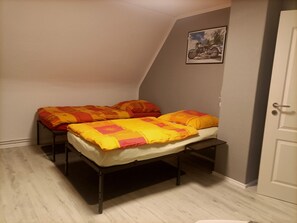 Iron/ironing board, WiFi, bed sheets - Apartment 'Haus Falk' with Wi-Fi (Zarpen)
