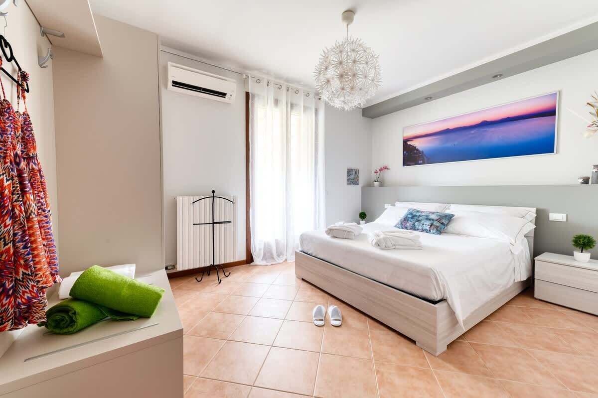 2 bedrooms, iron/ironing board, travel cot, WiFi